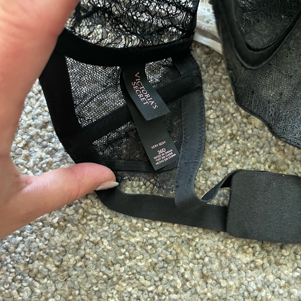 Vs Lace Bra Bundle - image 4